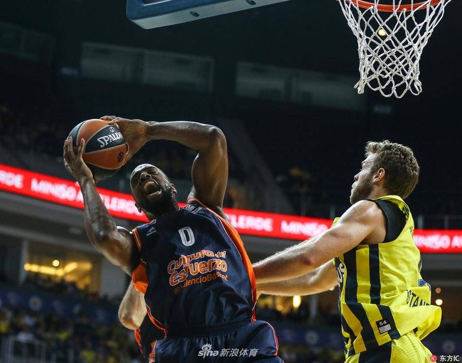 爱游戏-加时末段巴塞罗那备战欧篮联；内部沟通细节曝光；态度坚定；临场指挥获称赞-爱游戏
